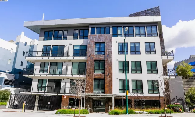 MLS: 41052143 Condo For Sale