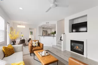 Photo #2: 41052204 Listing 