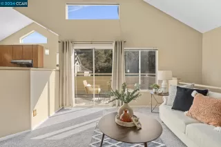 Photo #5: 41052260 Listing