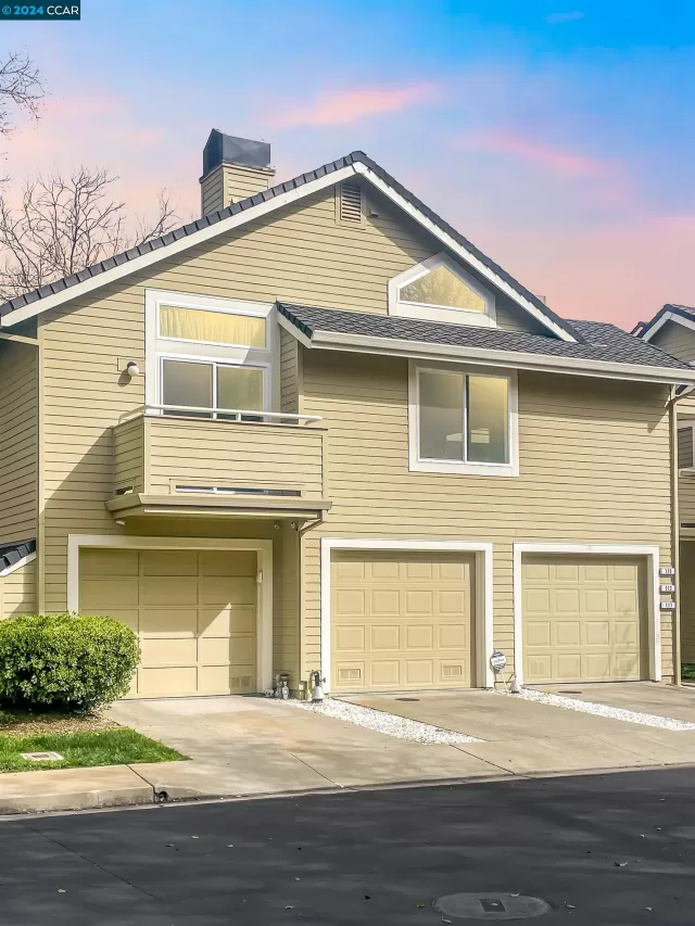 MLS: 41052336 Condo For Sale