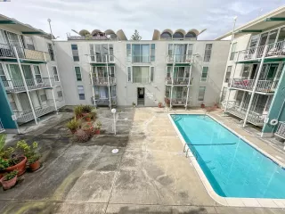 Photo #2: 41052411 Listing 