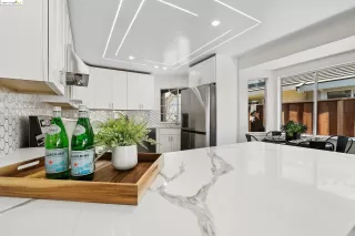 Photo #6: 41052451 Listing