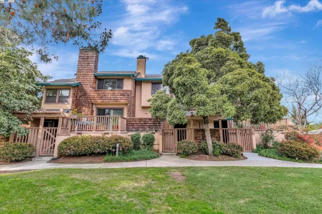 MLS: 41052632 Condo For Sale