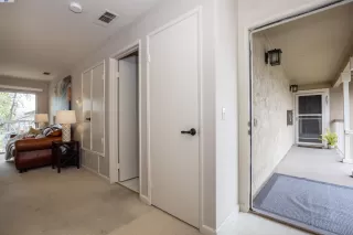 Photo #2: 41052639 Listing 