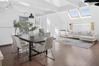 Photo #2: 41052644 Listing