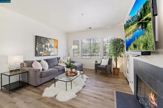 MLS: 41052650 Condo For Sale