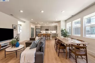 Photo #2: 41052685 Listing 