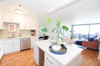 Photo #2: 41052695 Listing 