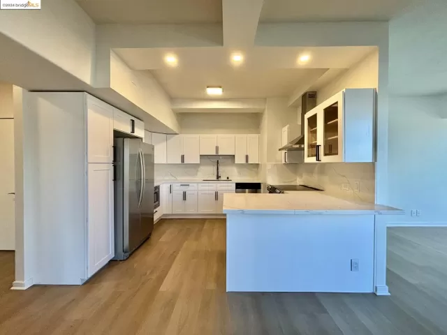 MLS: 41052735 Condo For Sale