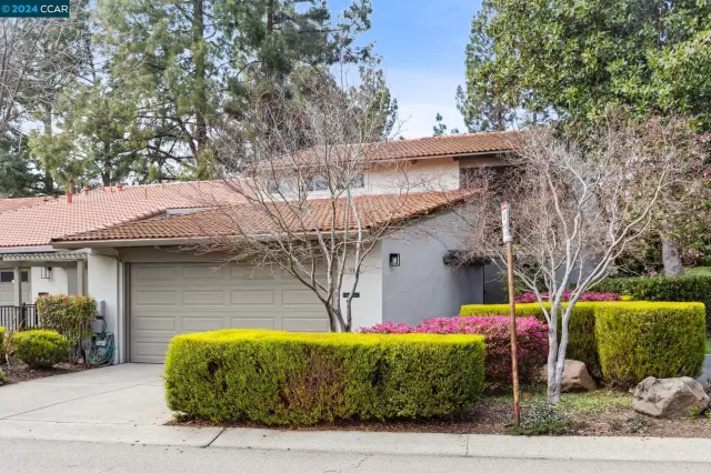 MLS: 41052841 Condo For Sale