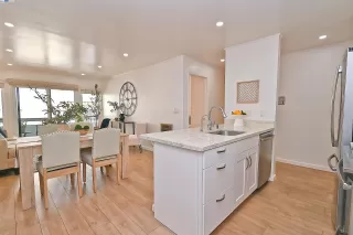 Photo #6: 41052864 Listing