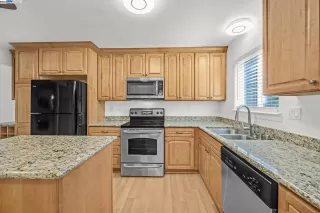 Photo #2: 41052949 Listing