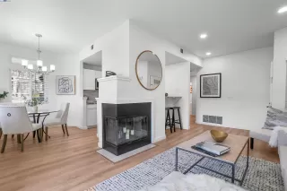 Photo #3: 41053002 Listing