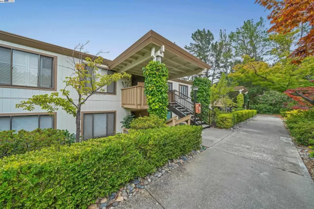 MLS: 41053131 Condo For Sale