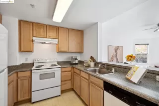 Photo #2: 41053198 Listing