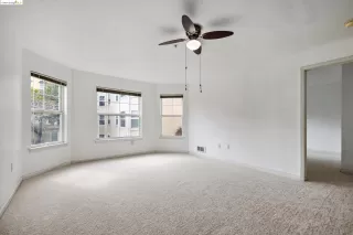 Photo #6: 41053198 Listing