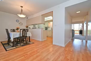 Photo #2: 41053295 Listing 