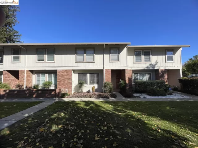 MLS: 41053389 Condo For Sale