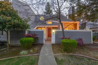 More Details about MLS # 41053416 : 5375 BLACK AVE # 4