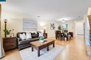 Photo #1: 41053509 Listing 