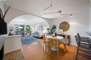 Photo #6: 41053515 Listing