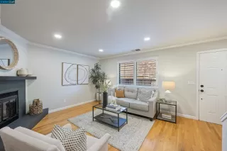 Photo #2: 41053518 Listing