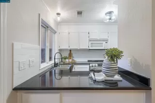 Photo #6: 41053518 Listing