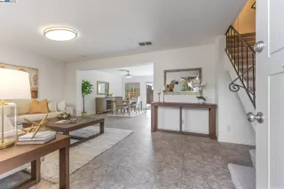 Photo #6: 41053640 Listing