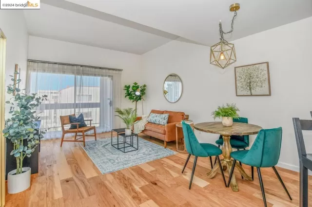 MLS: 41053664 Condo For Sale