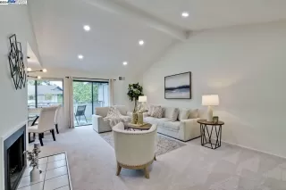 Photo #2: 41053712 Listing