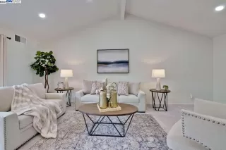 Photo #6: 41053712 Listing