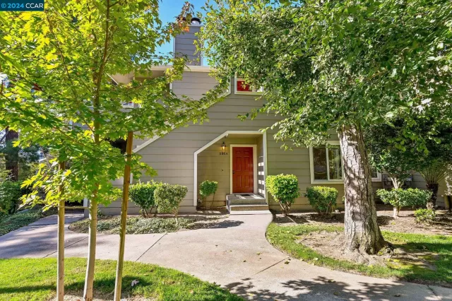 MLS: 41053827 Condo For Sale