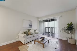 Photo #5: 41053844 Listing 