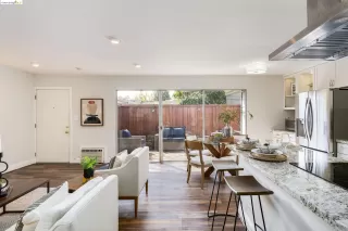 Photo #5: 41053856 Listing 