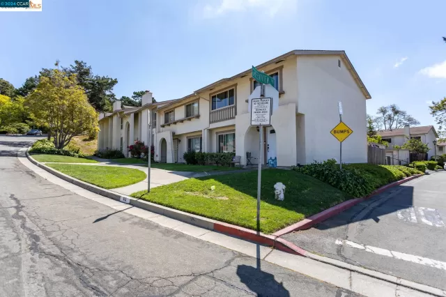 MLS: 41053886 Condo For Sale