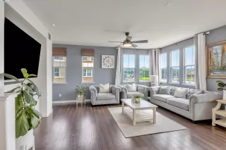 Photo #6: 41053952 Listing