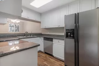 Photo #5: 41053977 Listing 