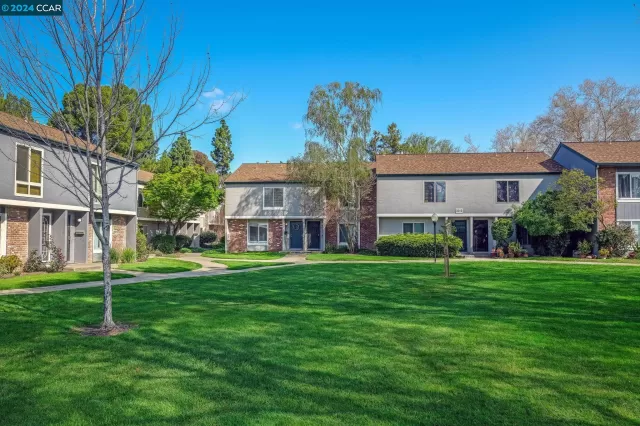 MLS: 41053988 Condo For Sale