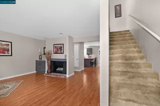 Photo #2: 41053988 Listing