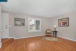 Photo #5: 41053988 Listing