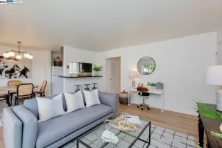 Photo #2: 41054132 Listing