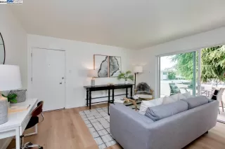 Photo #6: 41054132 Listing