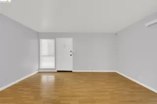 Photo #3: 41054137 Listing