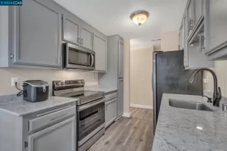 Photo #2: 41054169 Listing