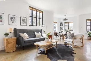 More Details about MLS # 41054195 : 4811 TELEGRAPH AVE # 212