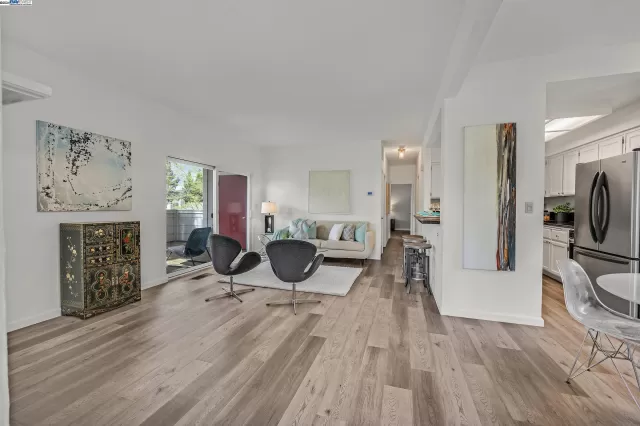 MLS: 41054251 Condo For Sale