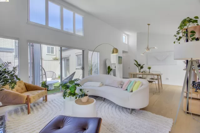 MLS: 41054267 Condo For Sale