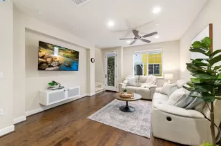 Photo #3: 41054315 Listing