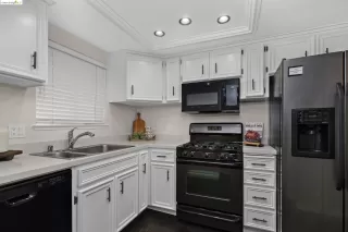 Photo #2: 41054321 Listing