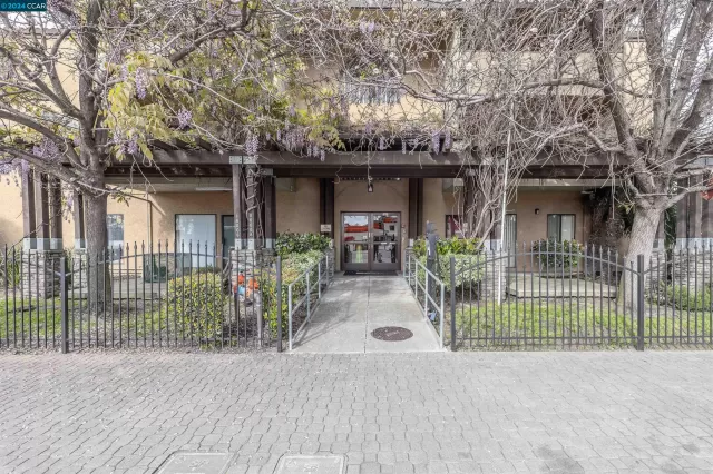 MLS: 41054359 Condo For Sale